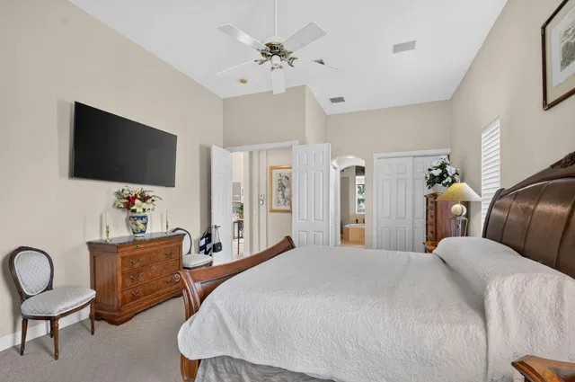Residence photo 16