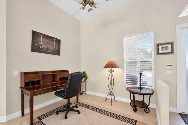 Residence photo 74