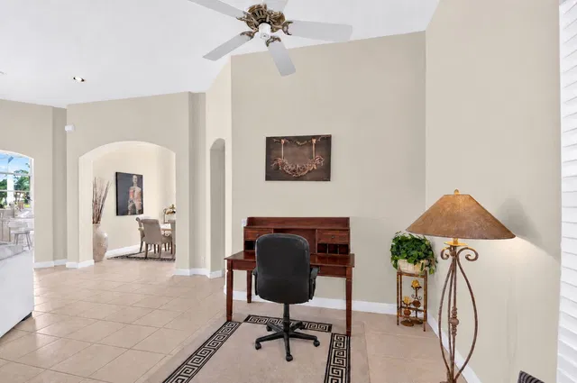 Residence photo 75