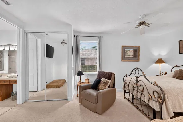 Residence photo 94