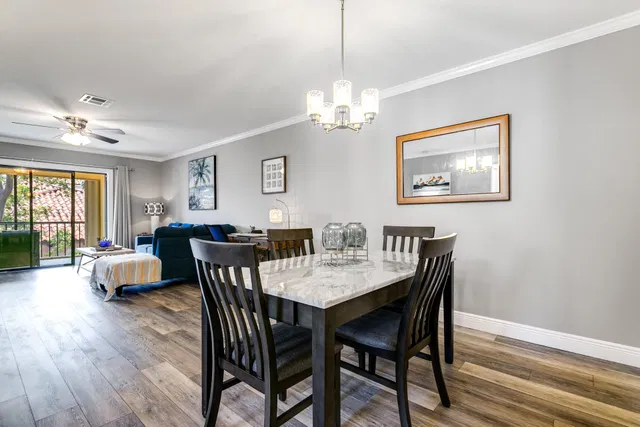 Residence photo 3