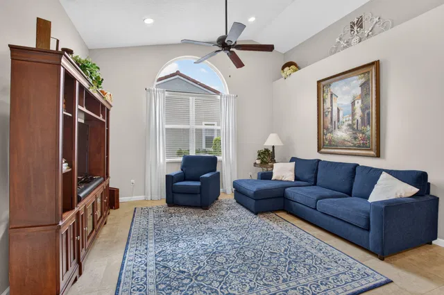 Residence photo 22
