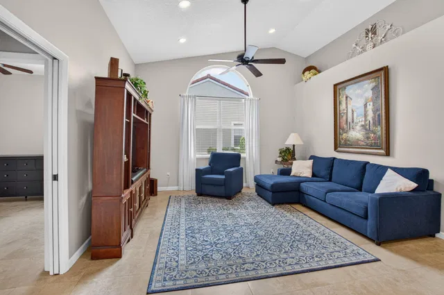 Residence photo 25
