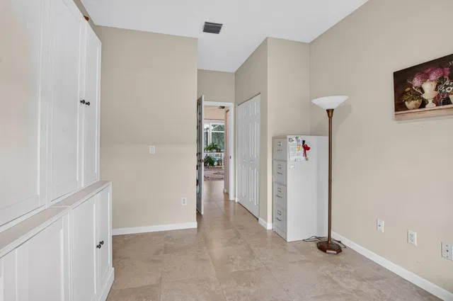 Residence photo 34