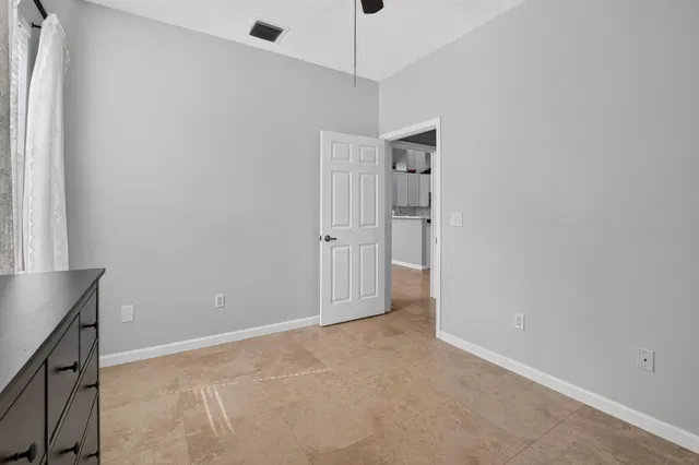 Residence photo 41