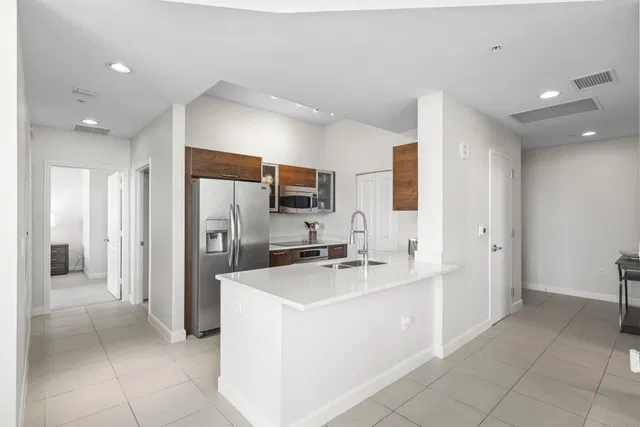 City Palms Unit 523 photo 3