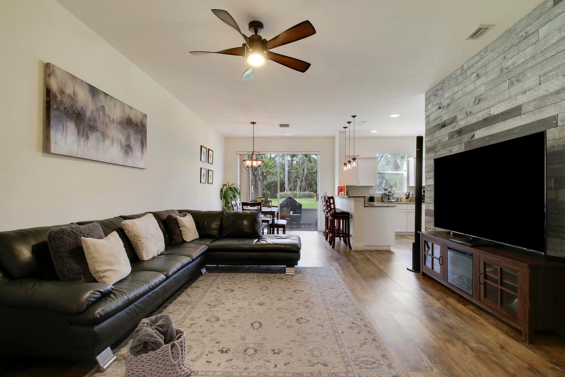 Residence photo 6