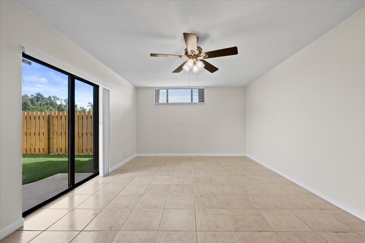 Residence photo 8