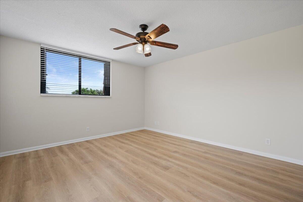 Residence photo 18