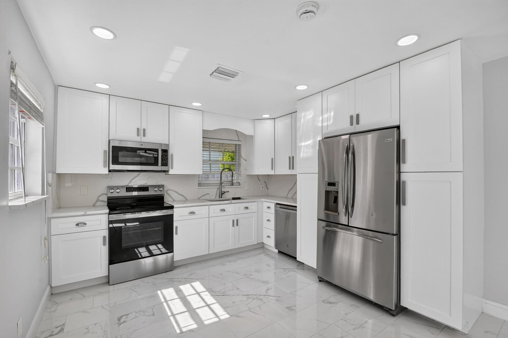 West Palm Beach Residence photo 2