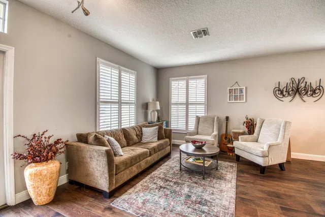 Residence photo 5