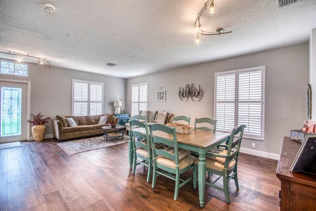 Residence photo 7