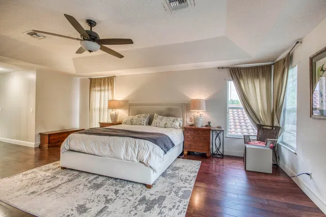 Residence photo 19