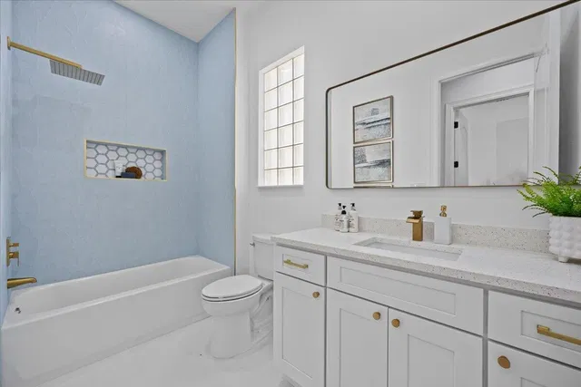  Residence photo 6