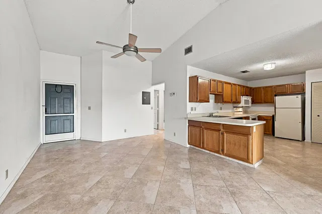  Unit N218 photo 8