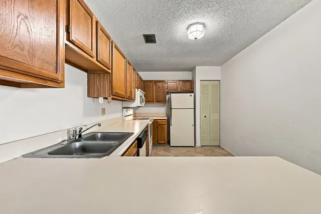  Unit N218 photo 12