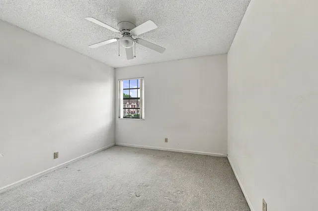  Unit N218 photo 19