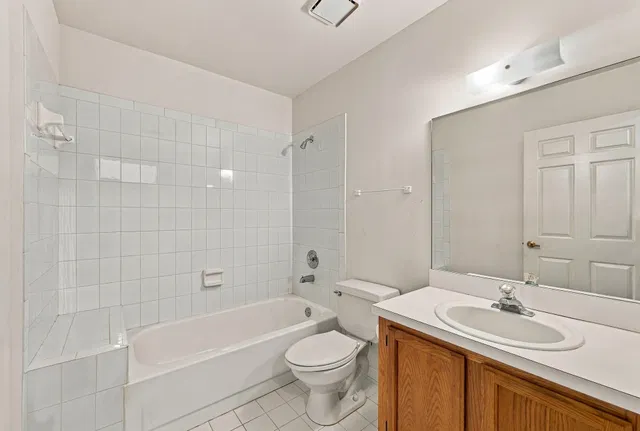  Unit N218 photo 20