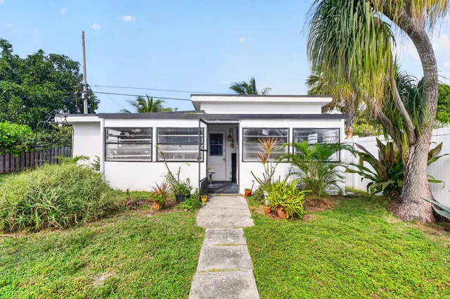 Palm Trail Delray Beach Residence photo 2