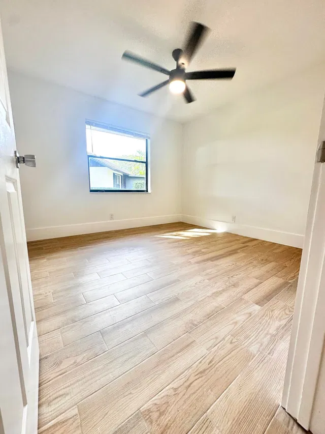 Residence photo 18