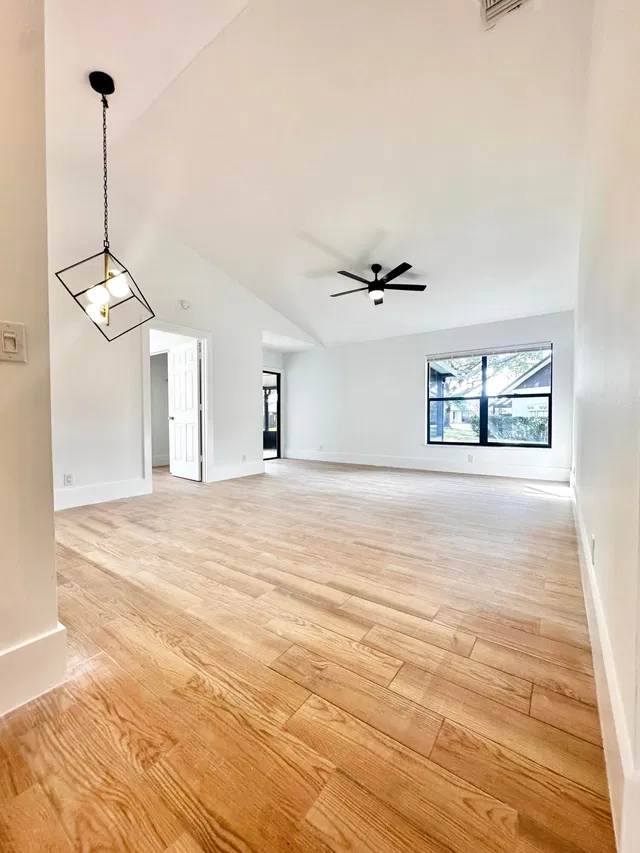 Residence photo 20