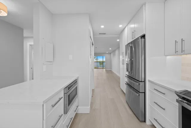 Unit 306 photo 18