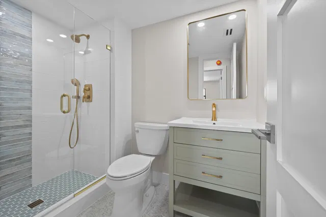 Unit 306 photo 21