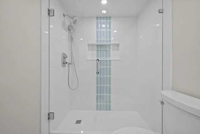 Unit 306 photo 28
