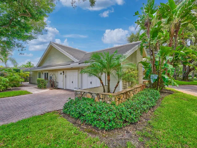  Residence photo 4