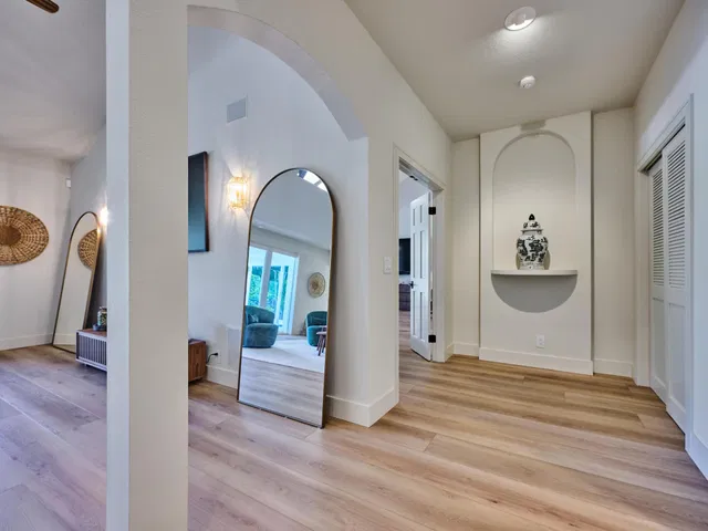  Residence photo 35