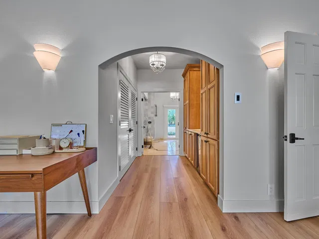  Residence photo 49