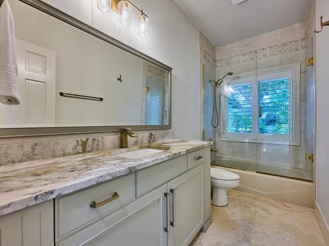  Residence photo 77