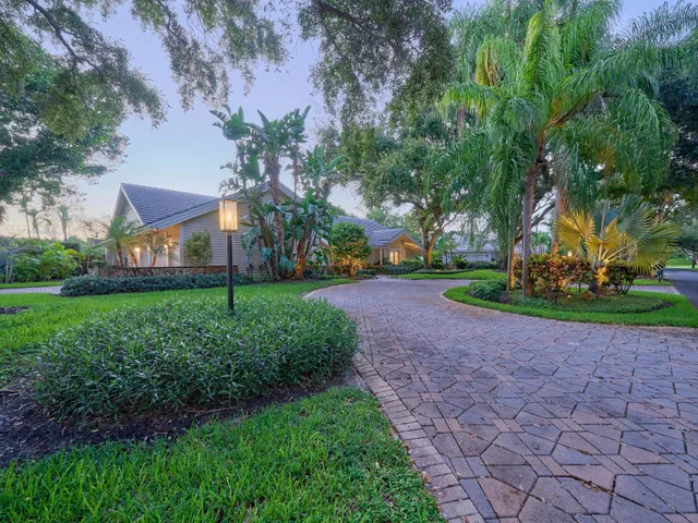  Residence photo 84
