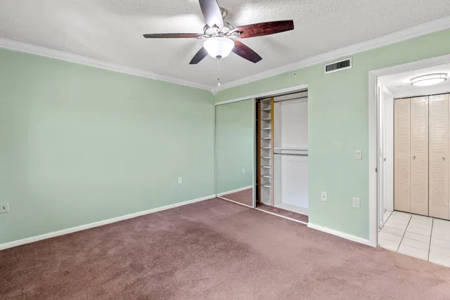  Unit 405 photo 15