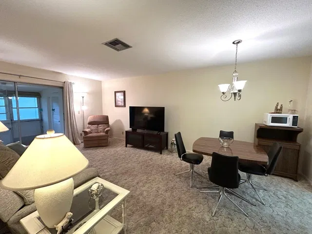  Unit F photo 4