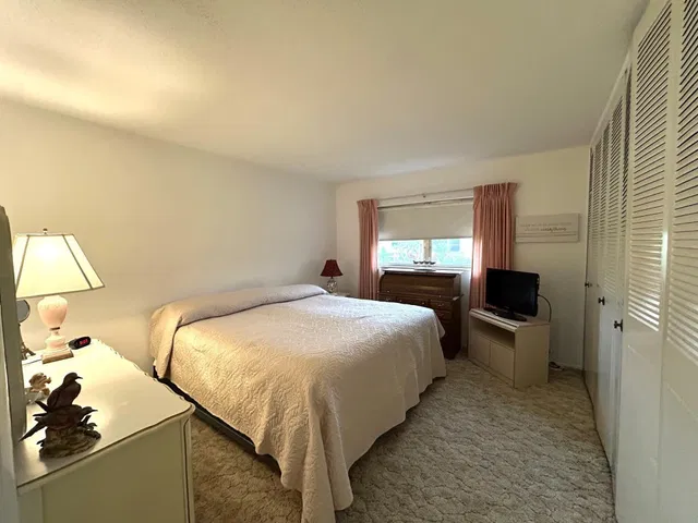  Unit F photo 9