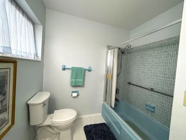  Unit F photo 14