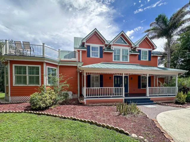 Residence photo 2