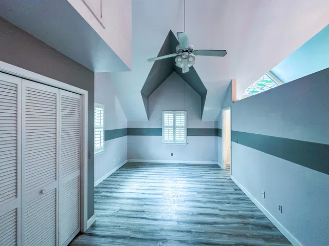 Residence photo 25