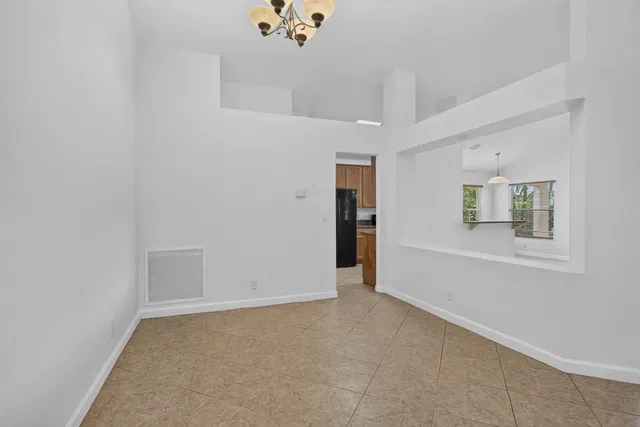  Residence photo 16