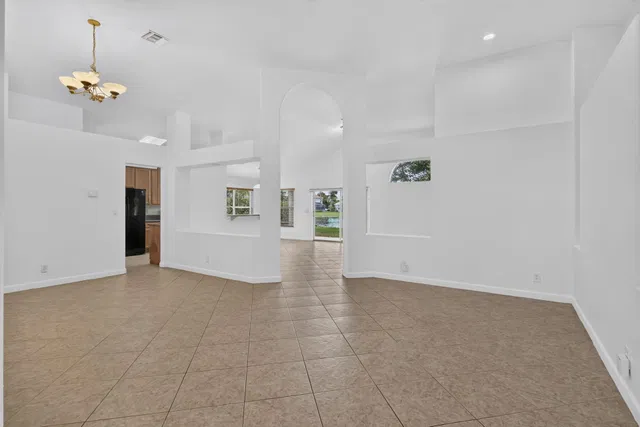  Residence photo 18
