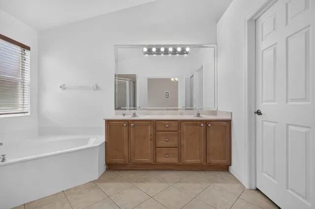  Residence photo 40