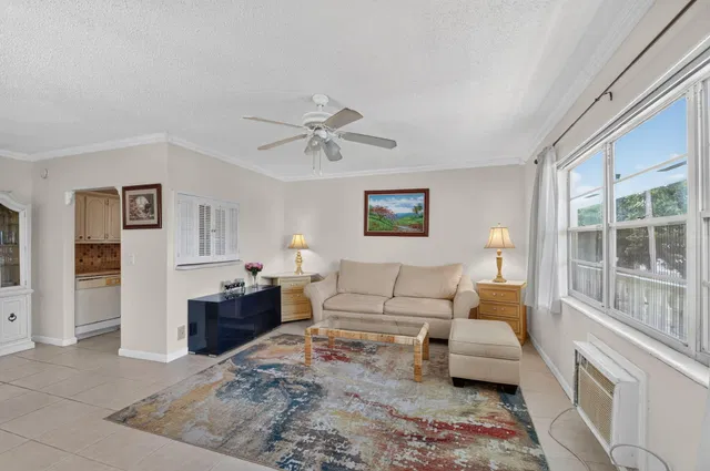  Residence photo 4