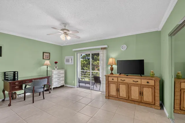  Residence photo 12