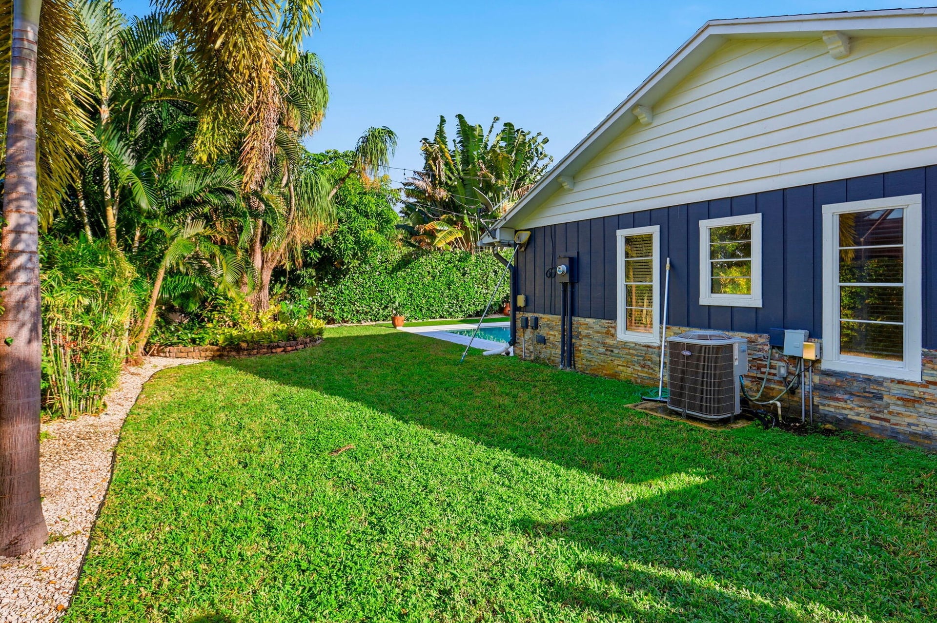  Residence photo 30