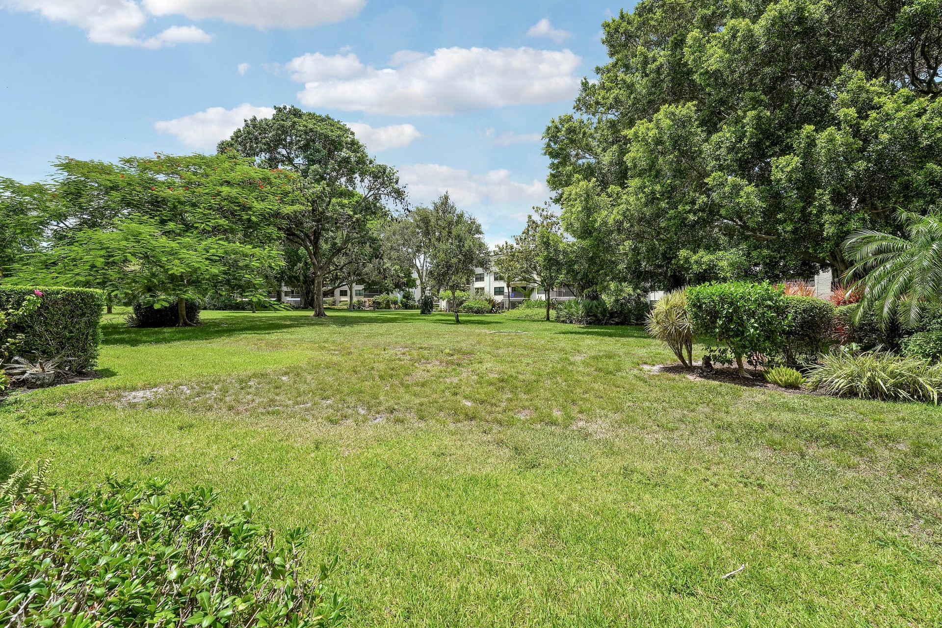  Unit 105J photo 27