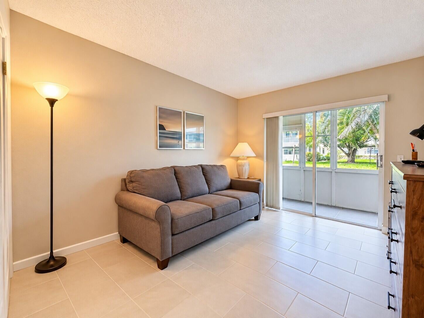  Residence photo 9