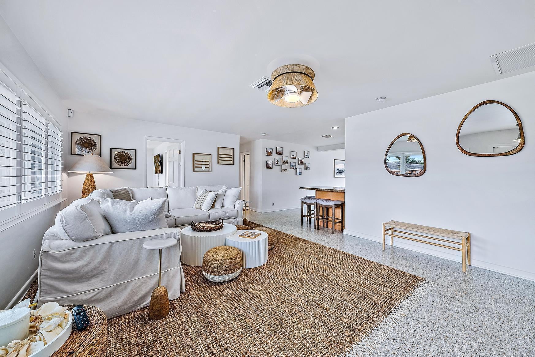  Residence photo 5