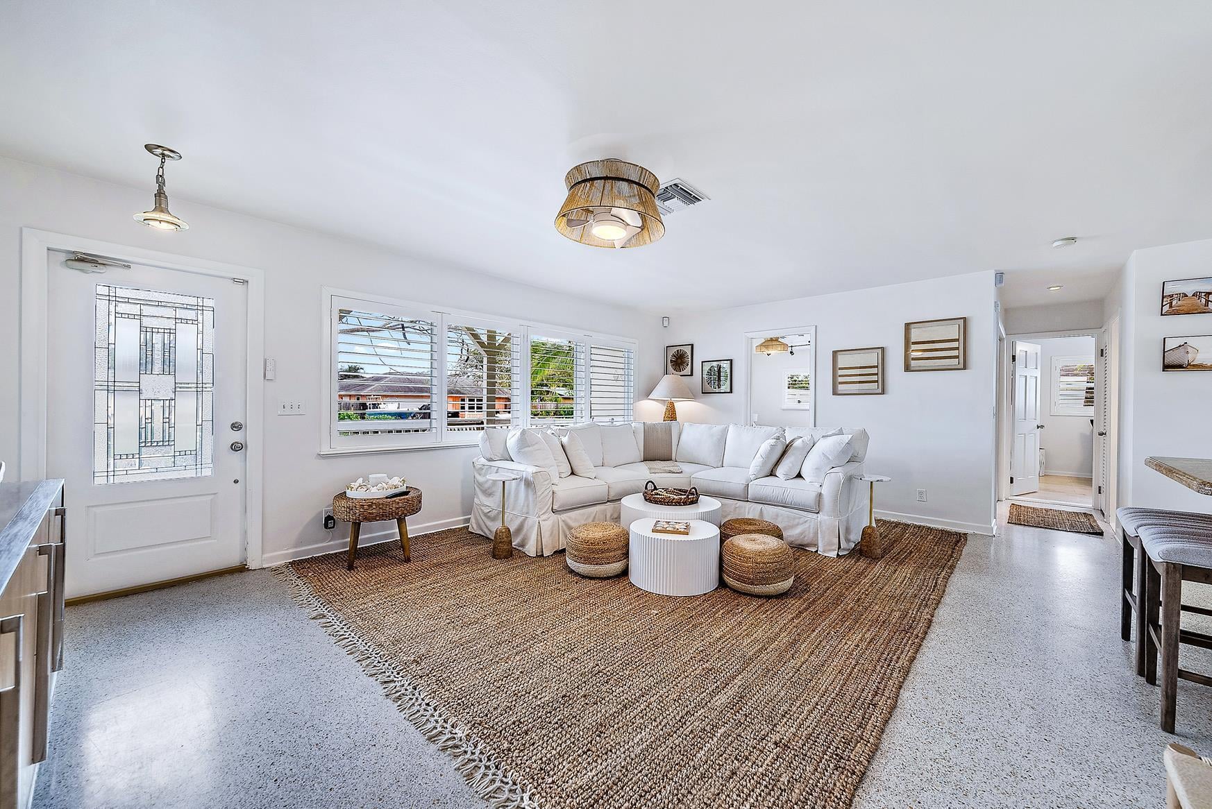  Residence photo 6