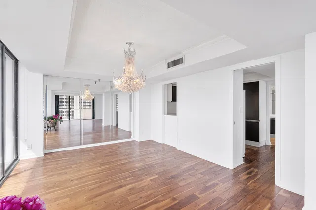  Unit 1143 photo 18